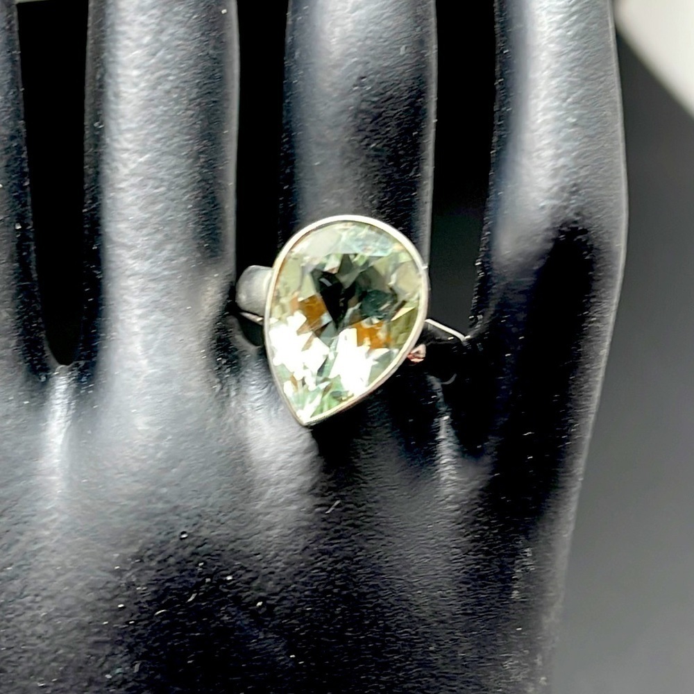 Nwt Green Amethyst Gemstone‎ Ring